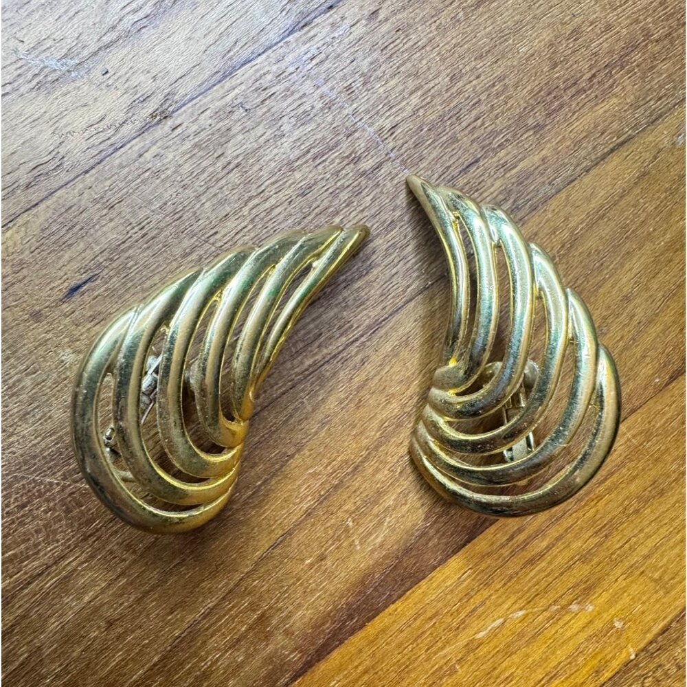 Vintage Napier Gold-Tone Wing-Shaped Clip-On Earrings Textured Metal Design 1980